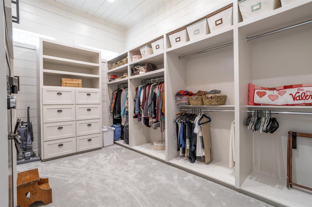 Master suite closet