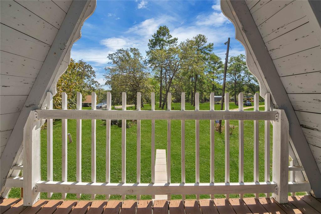 165 Lakeshore Drive