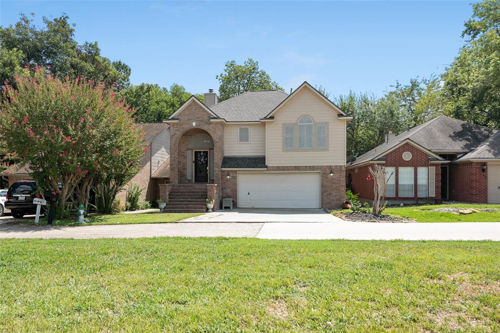 111 Harbour Town Way, Conroe, TX 