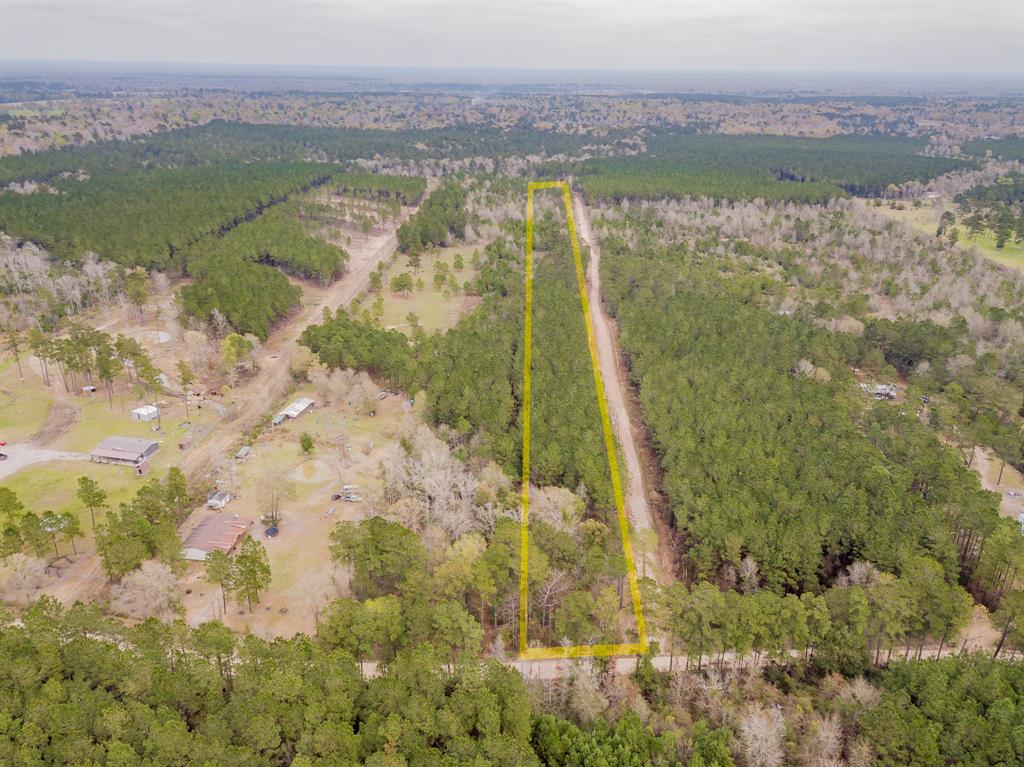 Come take a look at this 12.225 acres that is high and dry and ready to build on. This property is just minutes from highway 59. Get away from the hustle an bustle from the city, less than an hour away from downtown Houston and only about 30 minutes away from Lake Livingston.