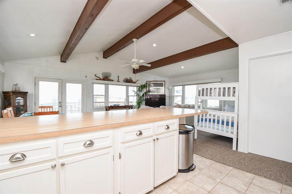 16713 Jamaica Beach Rd, Jamaica Beach, TX 77554