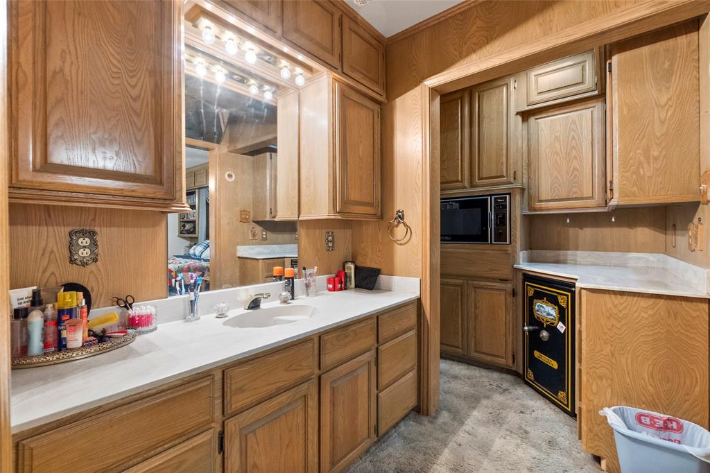 289 VAUGHAN, Goodrich, TX 77335