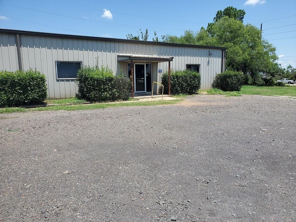3223 Highway 36, Sealy, TX 77474