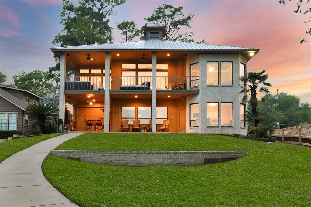 51 Edgewater Terrace