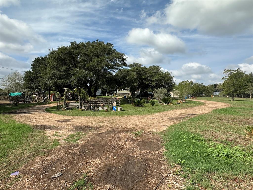 328 Owens Rd, Wharton, TX 77488