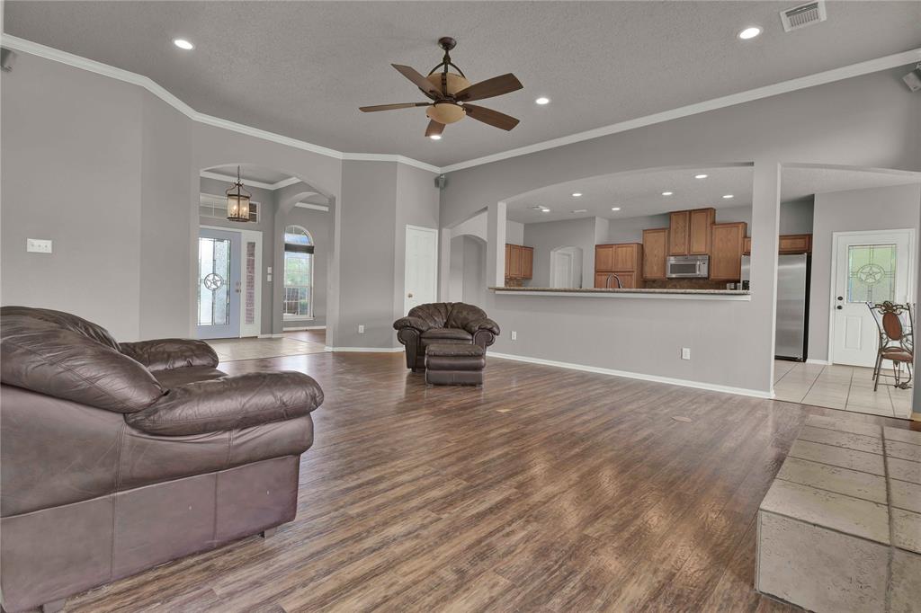 12686 Timberline Estates Dr, Willis, TX 77378