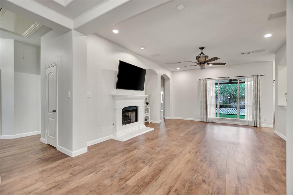 21334 Hannover Pines Dr, Spring, TX 77388