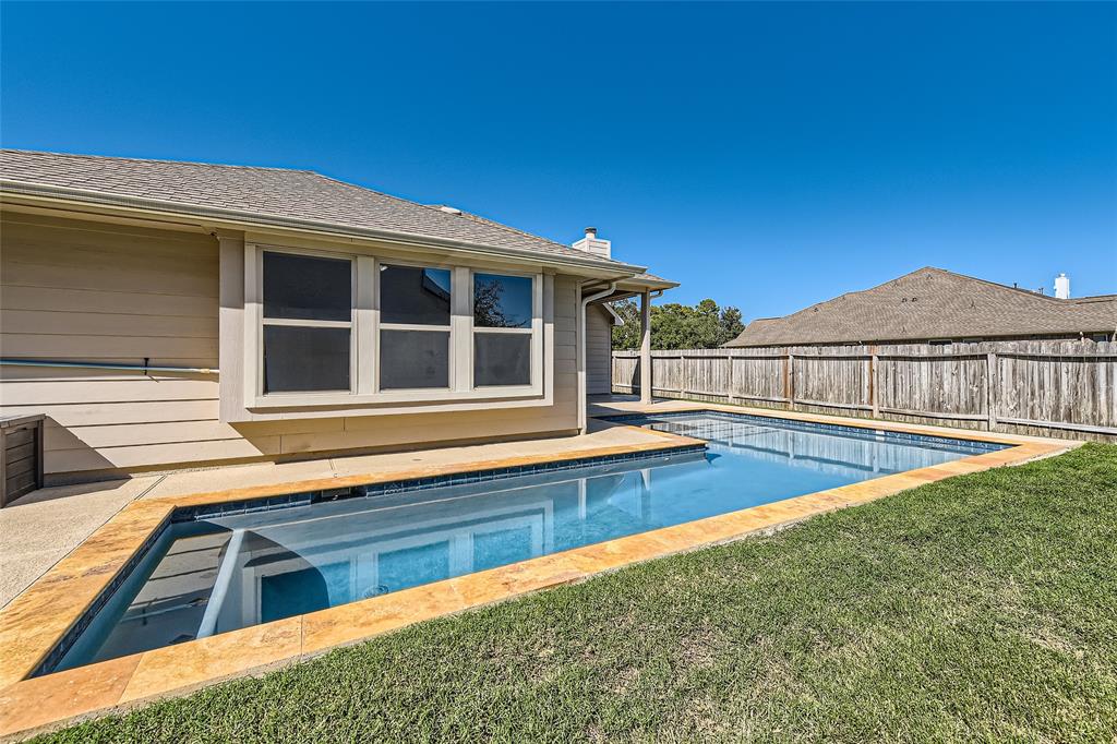 6503 St Bernadette Dr