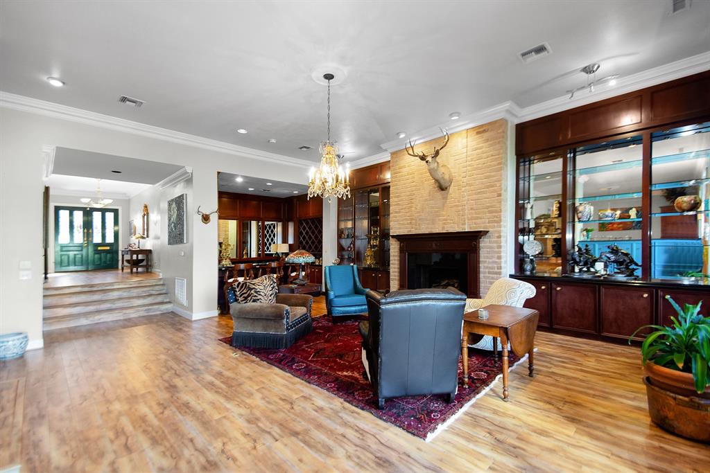 Photo #10: 38843725 Listing 