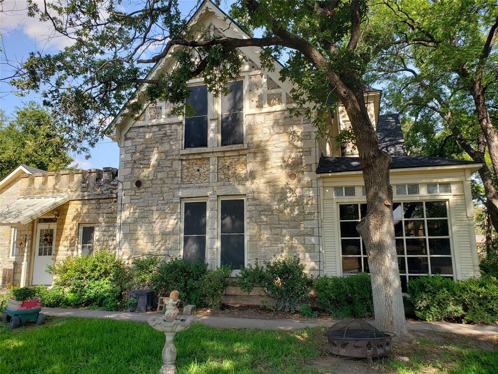 The roof is only 6 years old. It has premium laminate shingles from GAF.