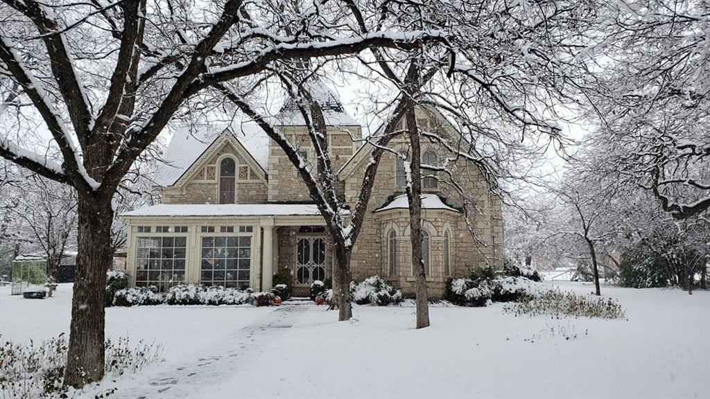 Here is a picture-perfect view of this home in the winter.