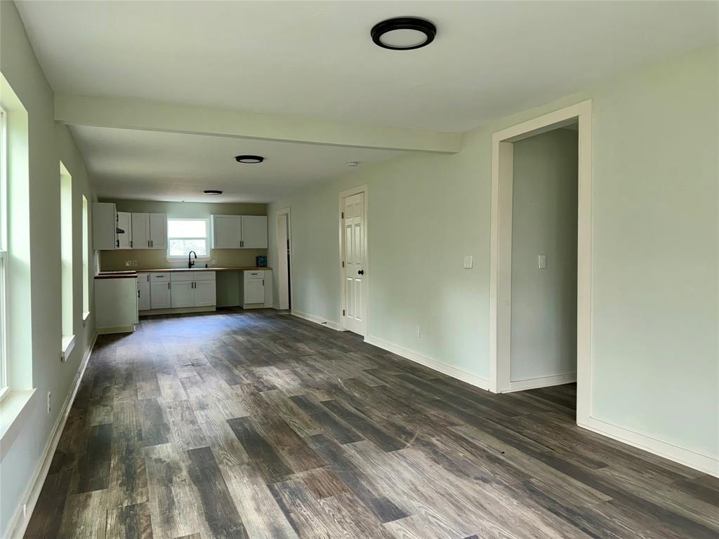 102 Pecan St, Daisetta, TX 77533