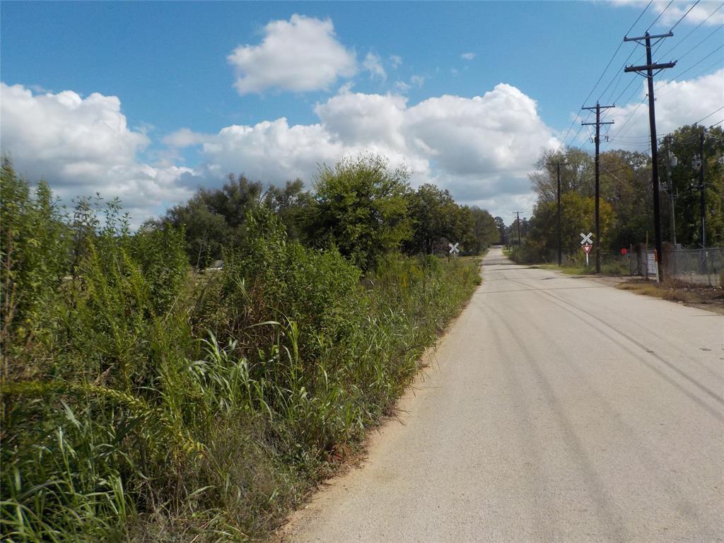 Approximately 4.23 Acres of Vacant land along 1809 Bennett Clark Road. City water along Bennett Clark Rd. Electricity crosses property.
RR Tracks along the property line making this site an ideal commercial property location.