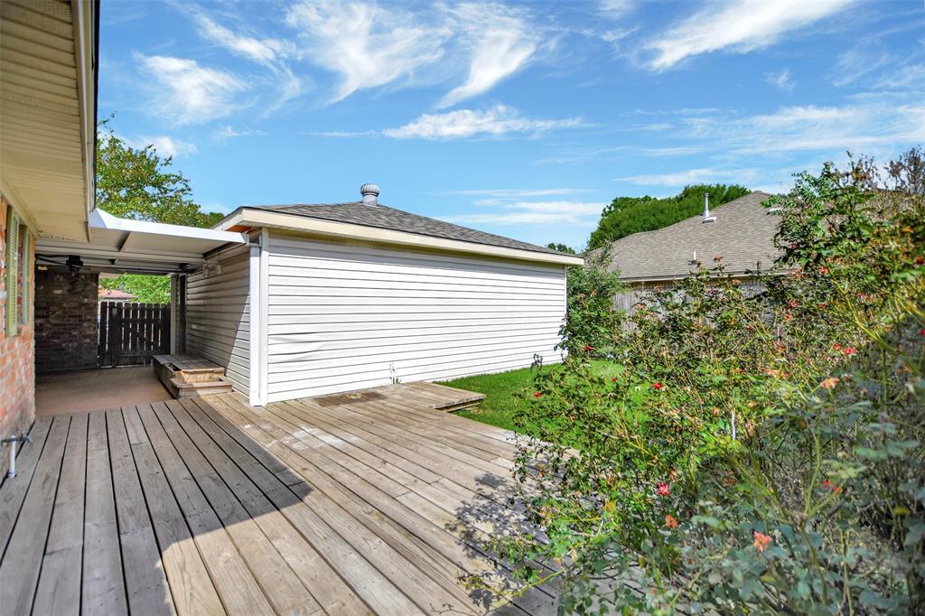 4001 Luella Ave, Deer Park, TX 77536