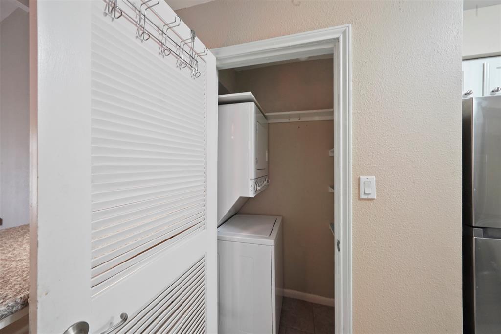 201 Lakeview Terrace G