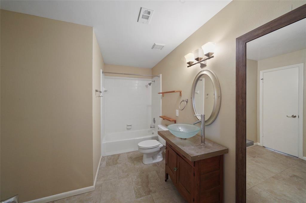 201 Lakeview Terrace G