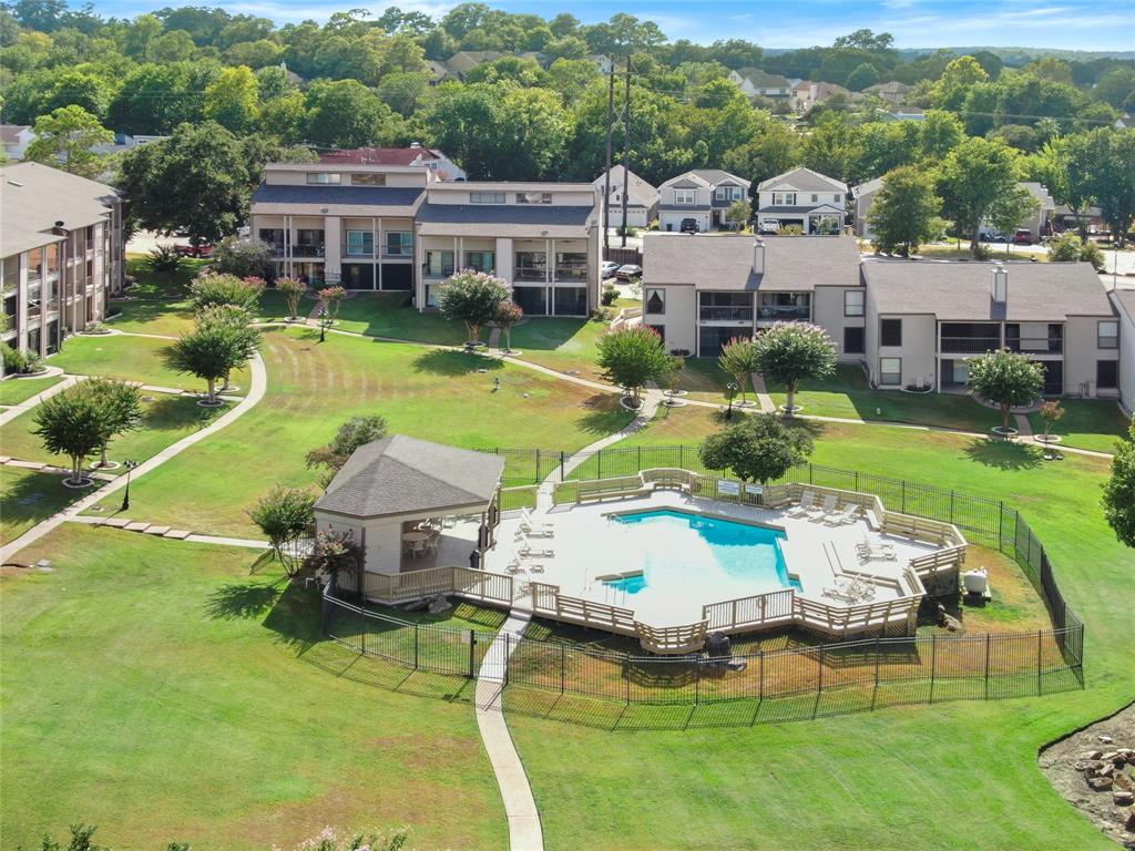 201 Lakeview Terrace G