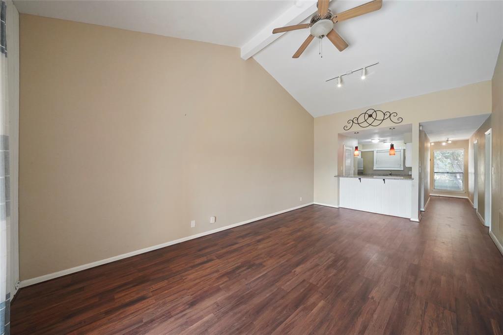 201 Lakeview Terrace G