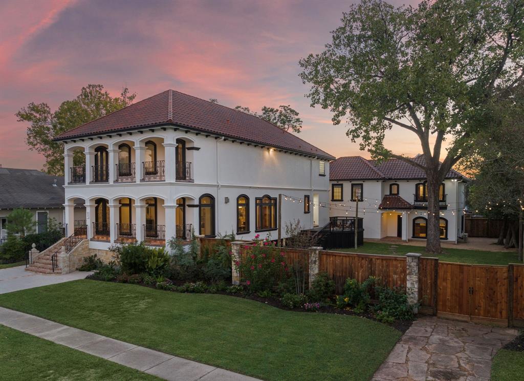 Sprawling on a 13,200 sqft lot, this vast estate is the epitome of modern luxury. Every detail is designed to elevate the living experience with lush landscaping, mature trees, a two-story guest house, a large outdoor deck, and a fully fenced backyard oasis.