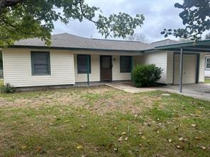 1004 Wimberly, Angleton, TX 77515
