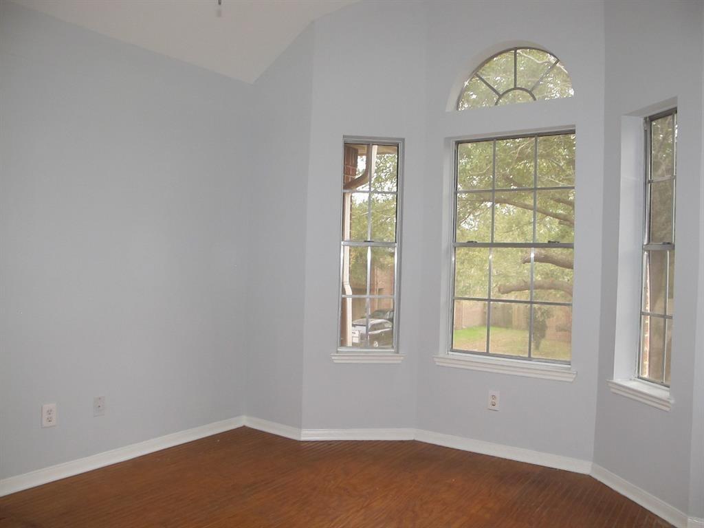 8819 Diamond Lake Ln, Houston, TX 77083