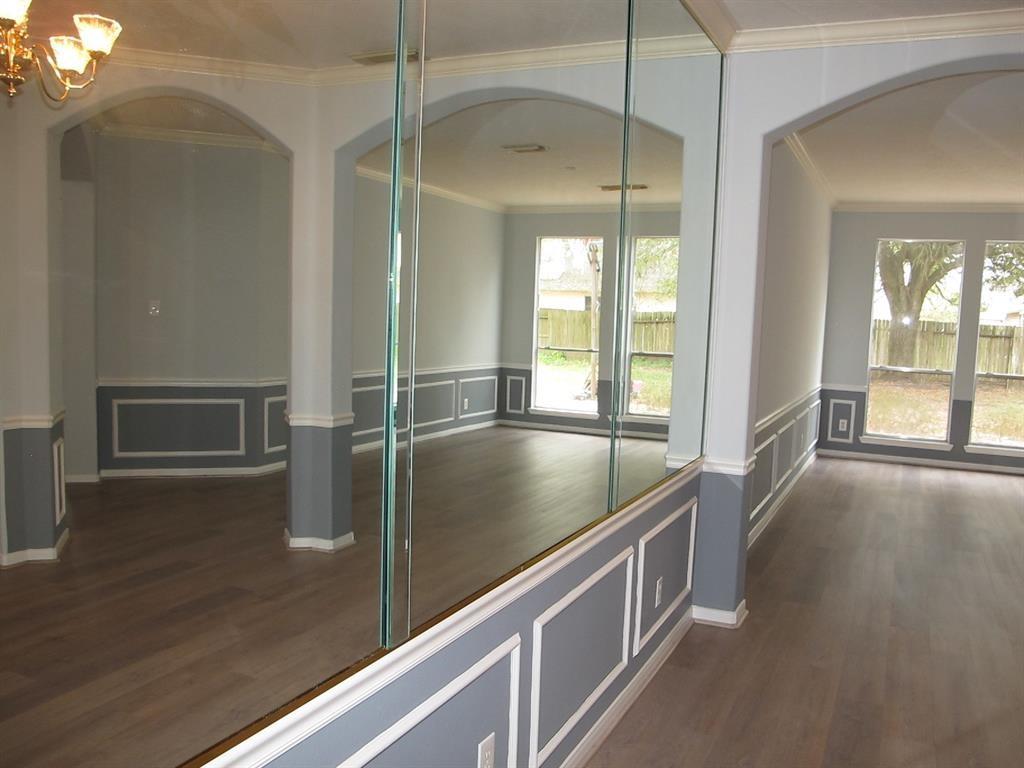 8819 Diamond Lake Ln, Houston, TX 77083