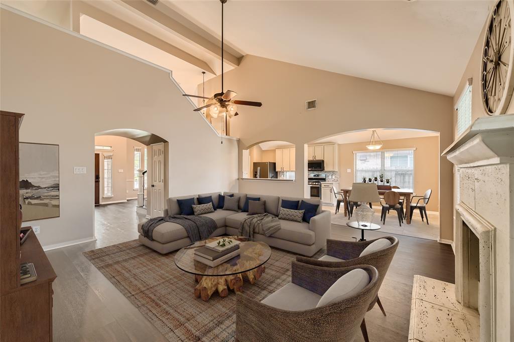 11503 Columbia Pnes Ln