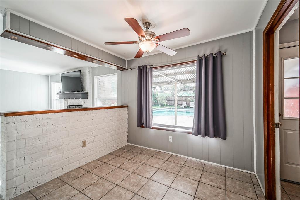 11326 Blackhawk Blvd, Houston, TX 77089