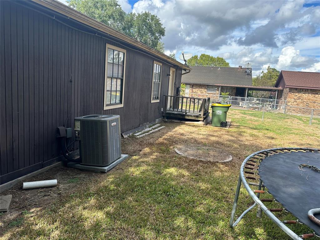 3507 Old Chocolate Bayou Rd, Pearland, TX 77584