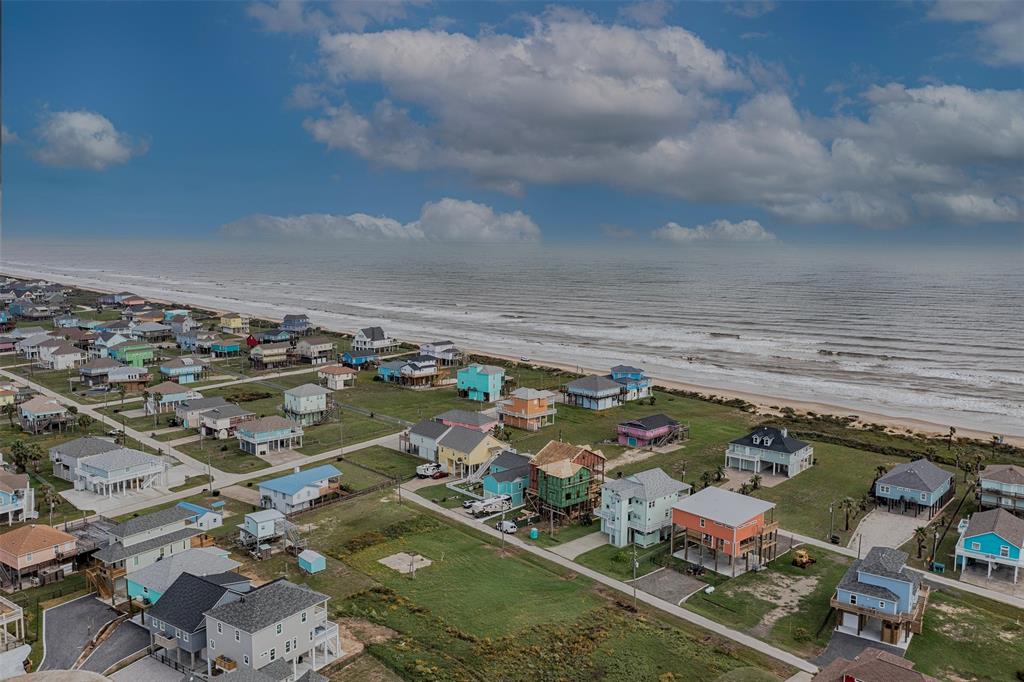 Another aerial view of the beach just a few short blocks away.