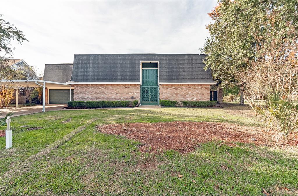 5031 Griffing Court, Groves, TX 