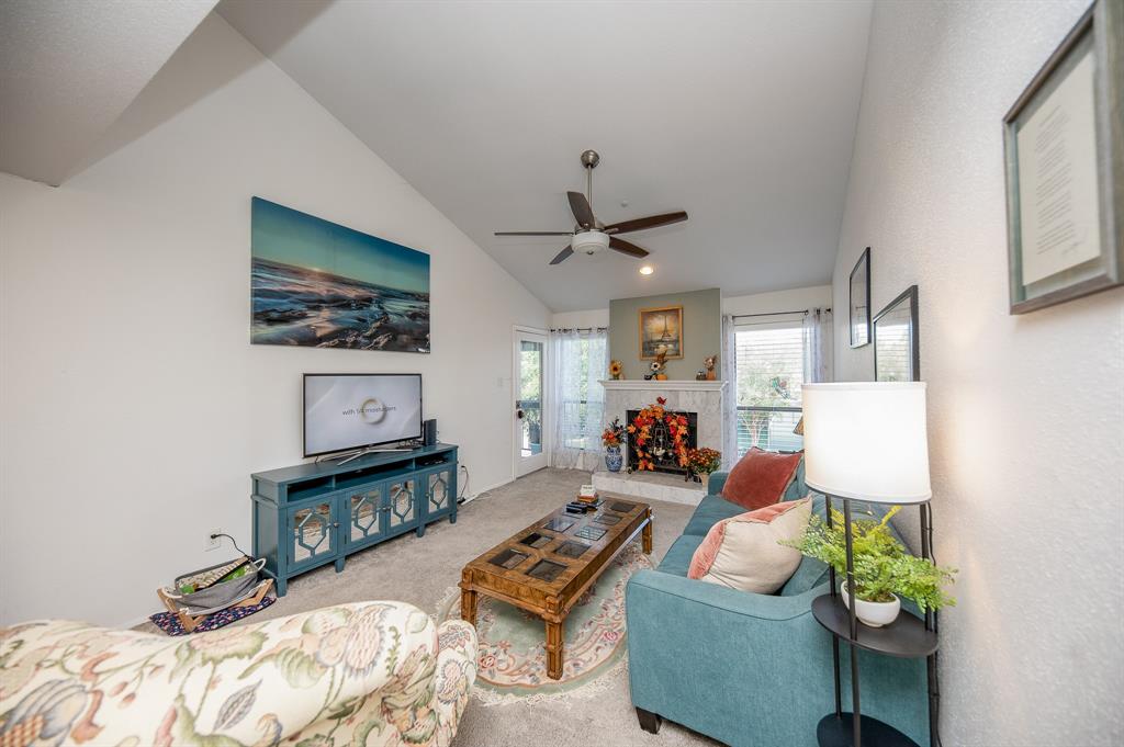 Photo #8: 50616474 Listing 