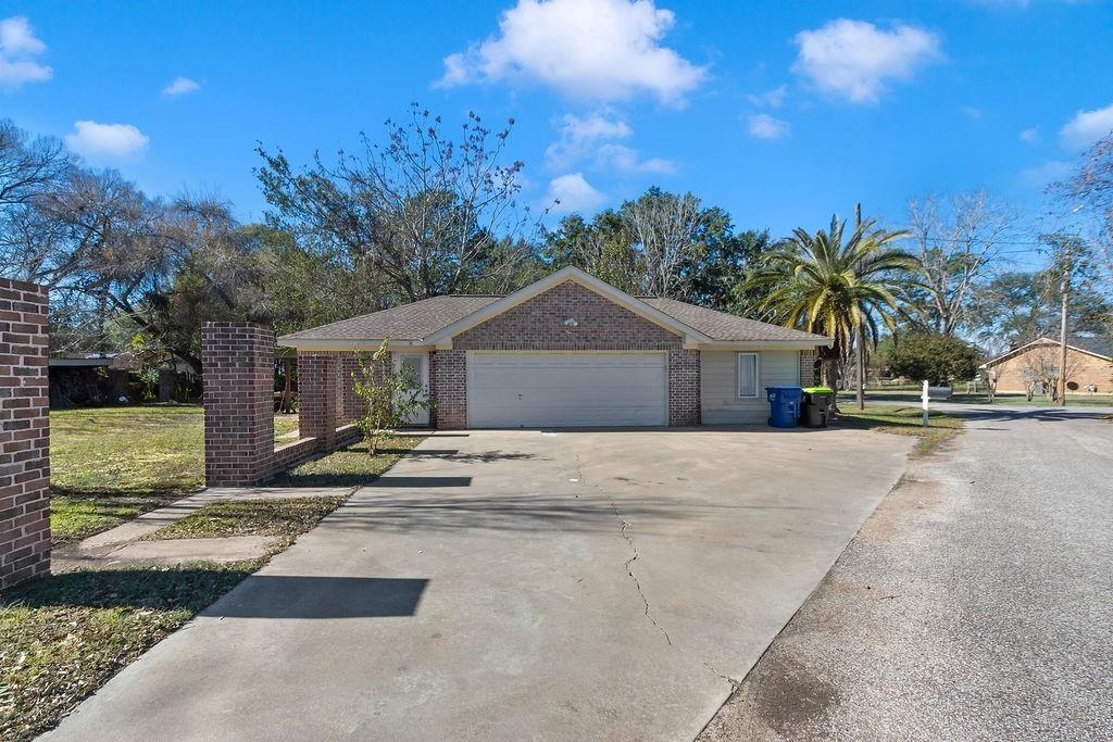 2501 Carrington Street , Bay City, Texas image 47