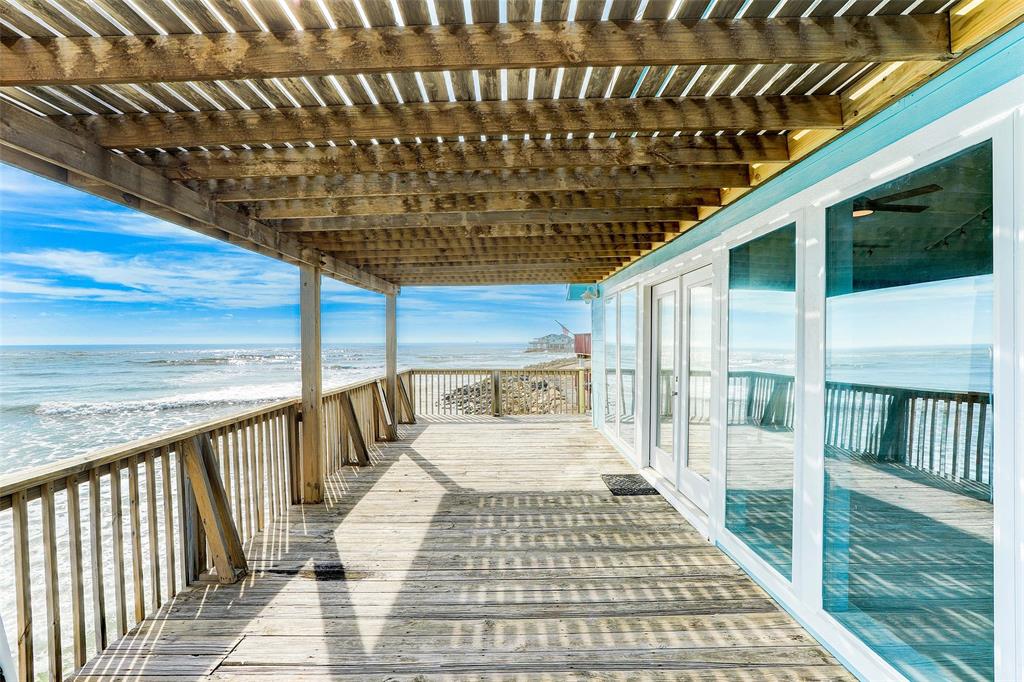 RELAX ON THIS DECK AREA WHILE ENJOYING THE OCEAN VIEW.