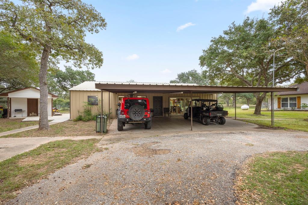 1054 County Road 156  , Columbus, Texas image 18