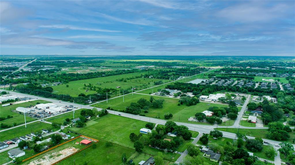 Gordon St Street , Alvin, Texas image 10