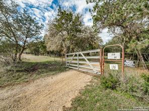 250 DRY BED RD, Pipe Creek, TX, 78063