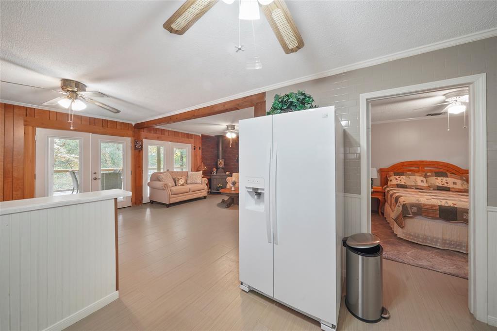 244 Schooner Dr, Trinity, TX 75862