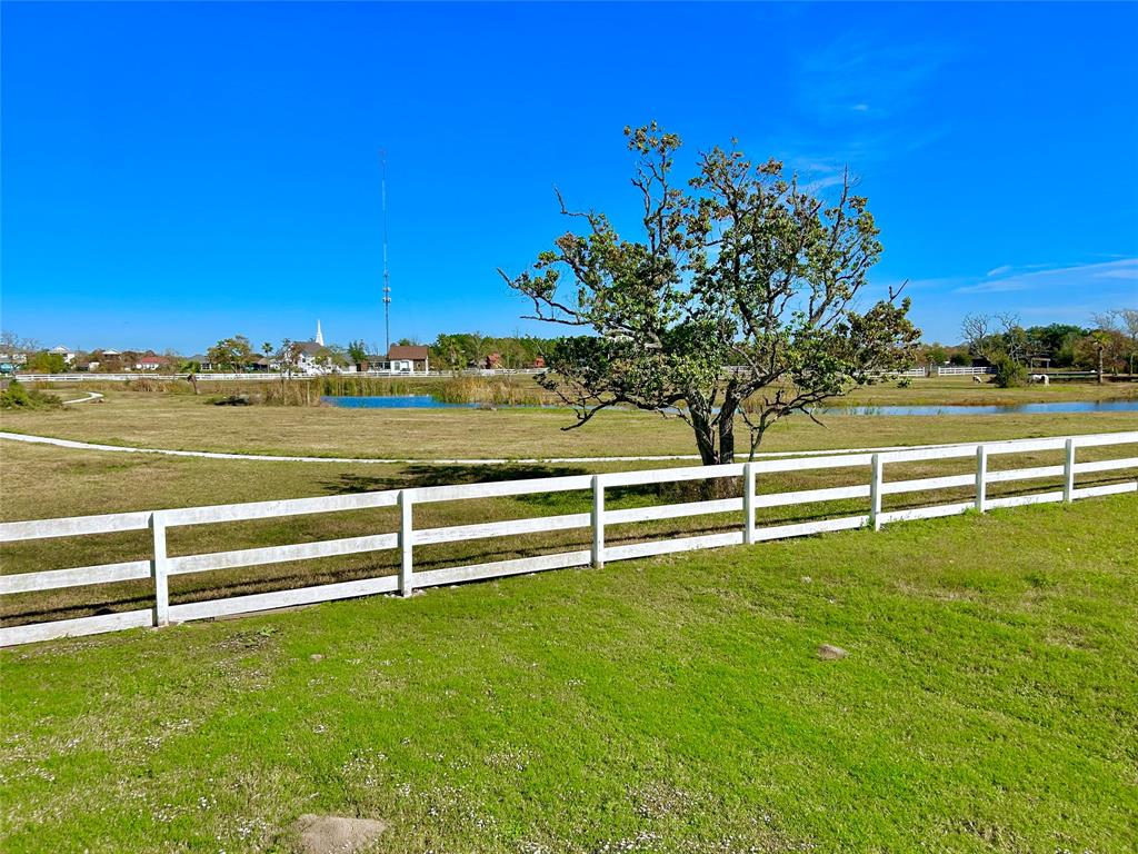 2888 Avenue H  , San Leon, Texas image 18