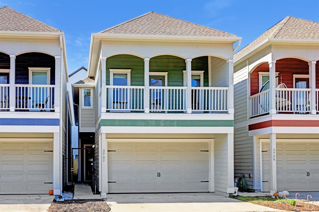 3707 Oakroc Grv