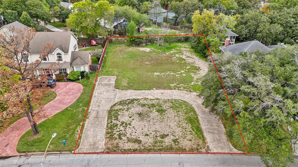 4375 N Macgregor Way, Houston, TX 77004