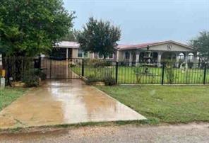 1168 County Road 4600, Dilley, TX, 78017