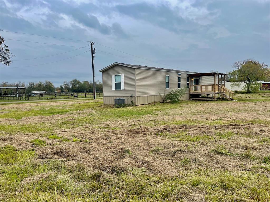 1734 County Road 2060, Hull, TX 77564