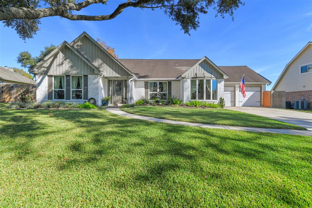 5459 Appleblossom Ln