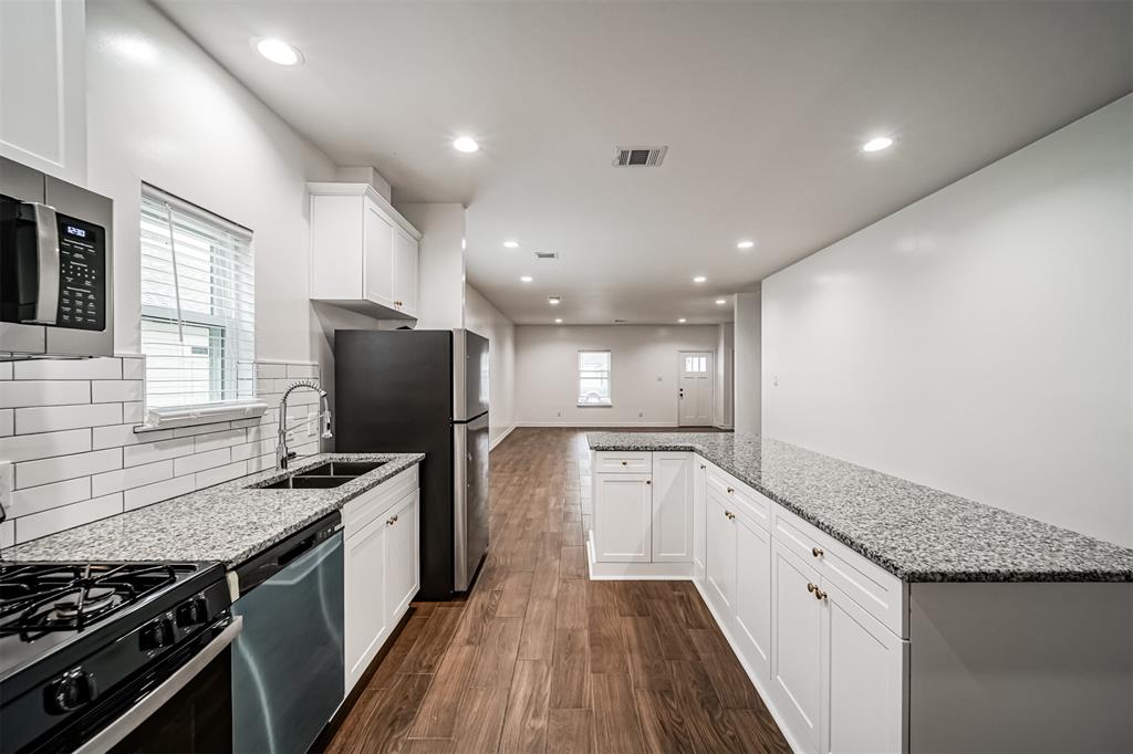 1009 7th St, Galena Park, TX 77547