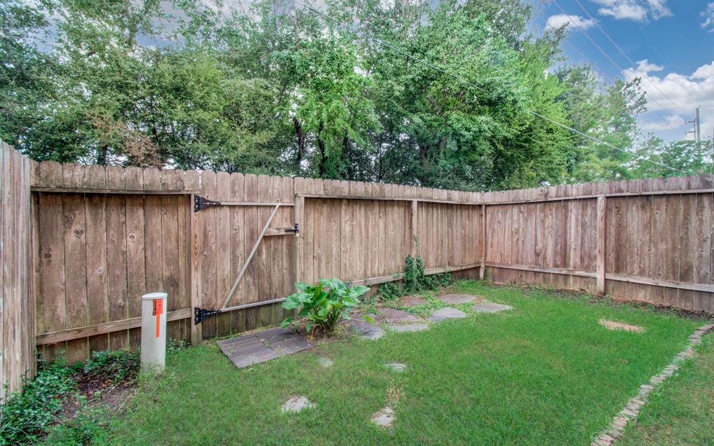 14647 Roaring Fork Ln, Houston, TX 77095