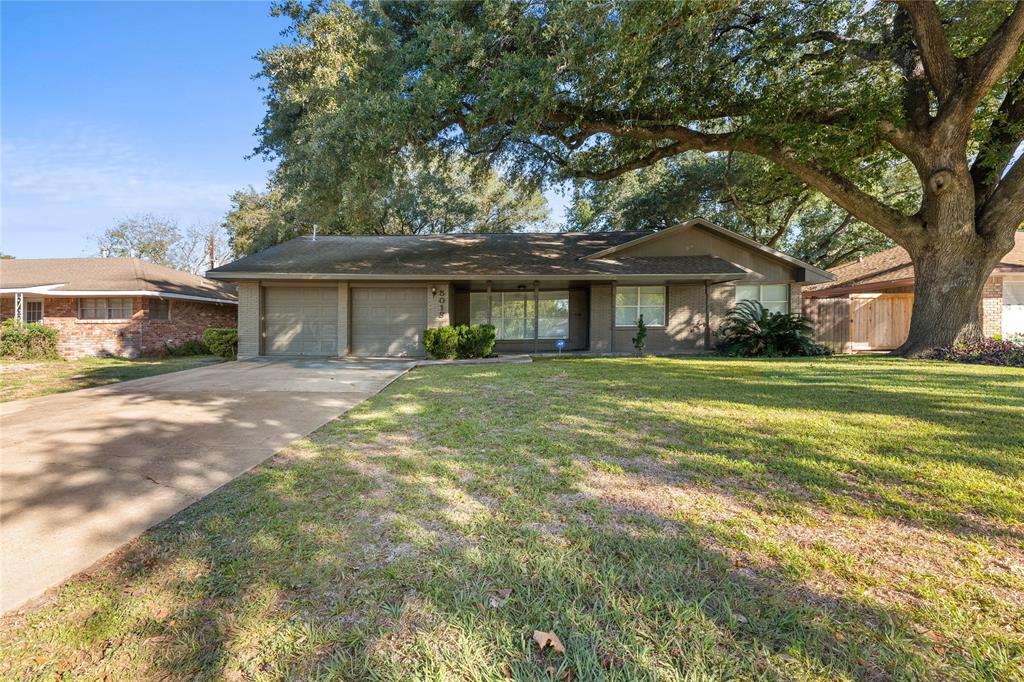 5018 Willowbend Blvd, Houston, TX 77035