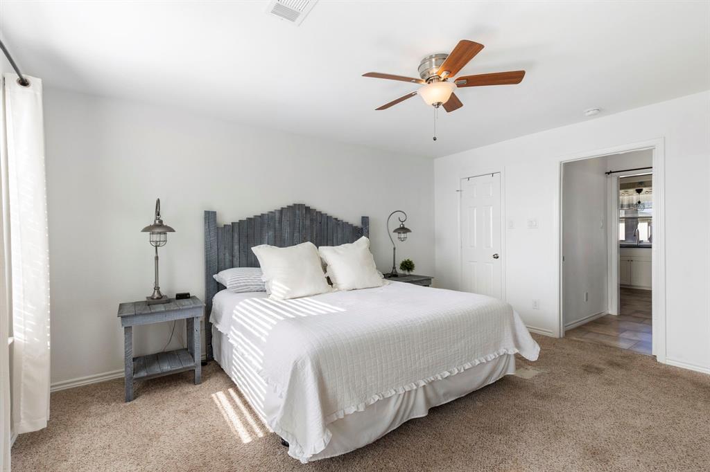 NEW CARPET HAS NOW BEEN INSTALLED IN THIS MASTER BEDROOM