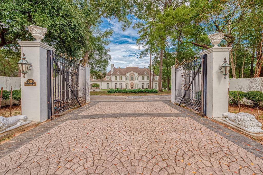 206 N Tranquil Path Drive, The Woodlands, TX 77380