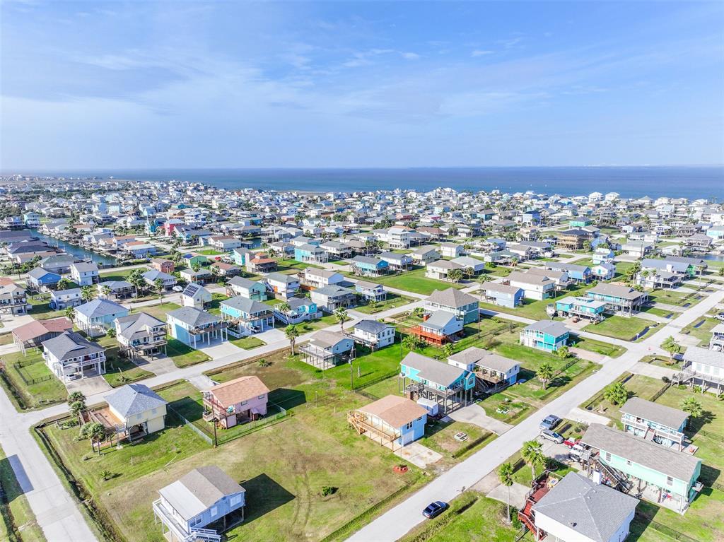 4106 Hardin Dr, Galveston, TX 77554